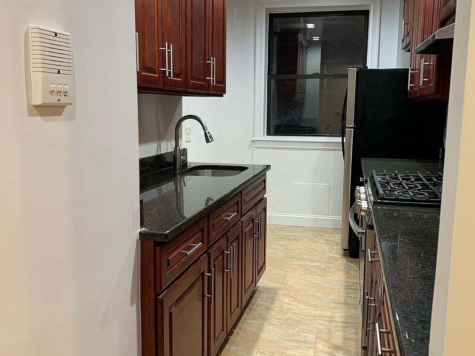 1st image of 508 Van Cortlandt Park Ave