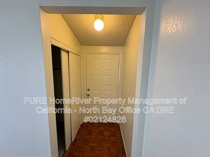 3 bed, 2.5 bath, 1776 sqft, $3,700 — Photo 2