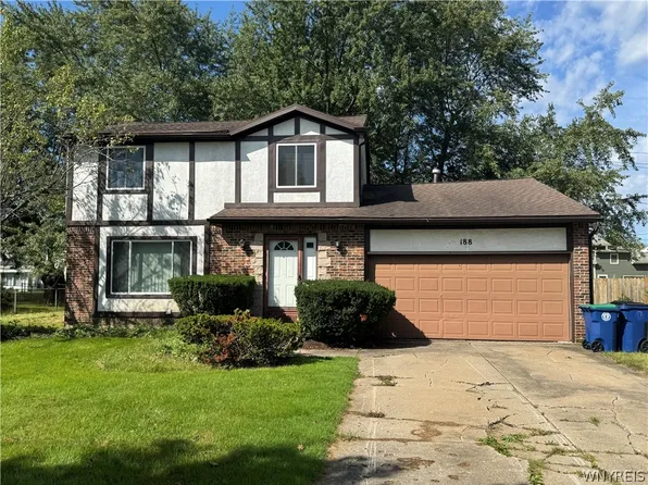 188 Palmdale Dr, Williamsville, NY 14221