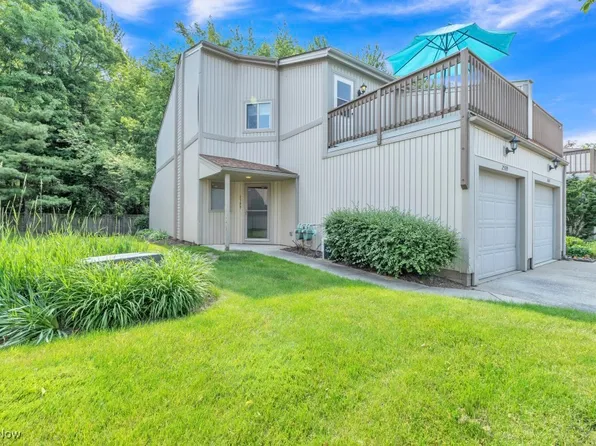 2599 Kimberly Ln, Westlake, OH 44145