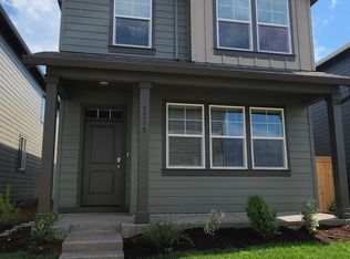 2215 Livesay Ln, Woodburn, OR 97071