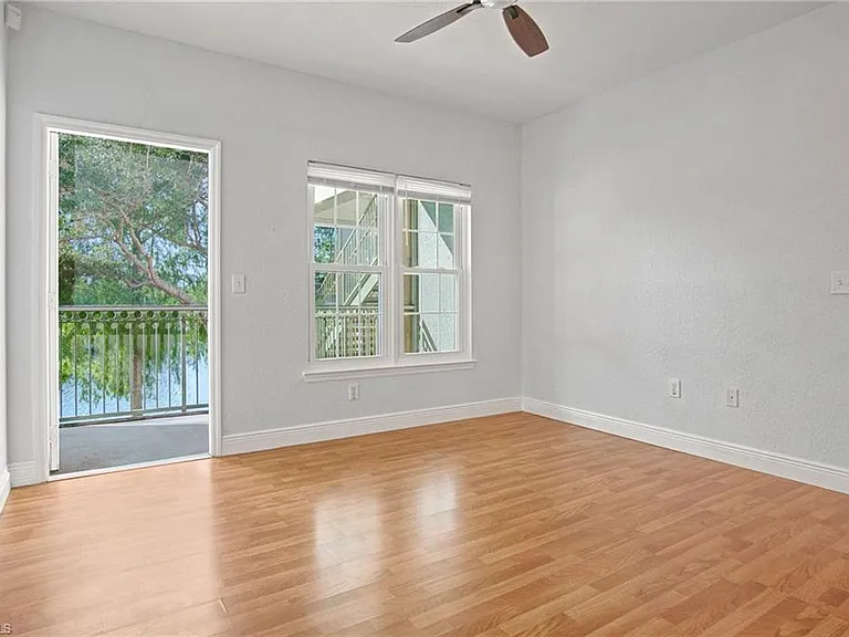 23560 Walden Center Dr #207 — Photo 6