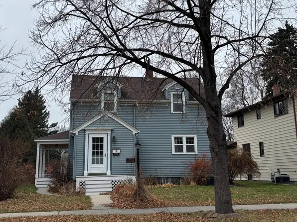 1518 12th St N, Fargo, ND 58102