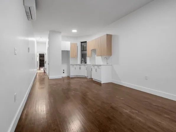 647 Willoughby Avenue image 1 of 6