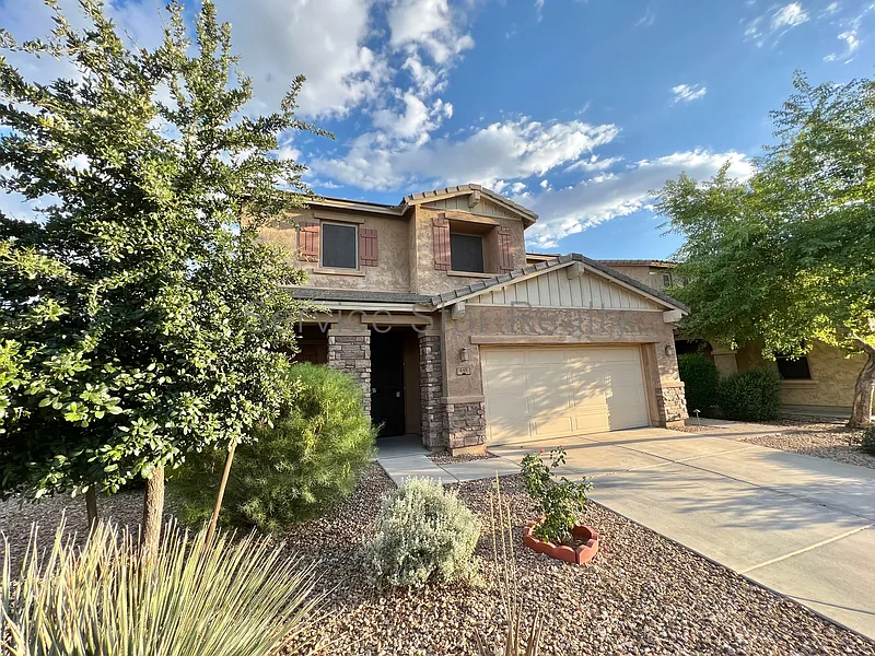 4 bed, 3.0 bath, 2441 sqft, $2,799 — Photo 3