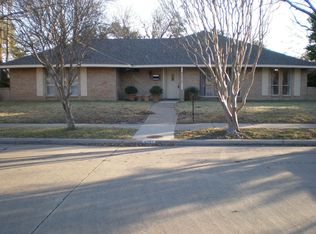 3232 Woodwind Ln, Dallas, TX 75229