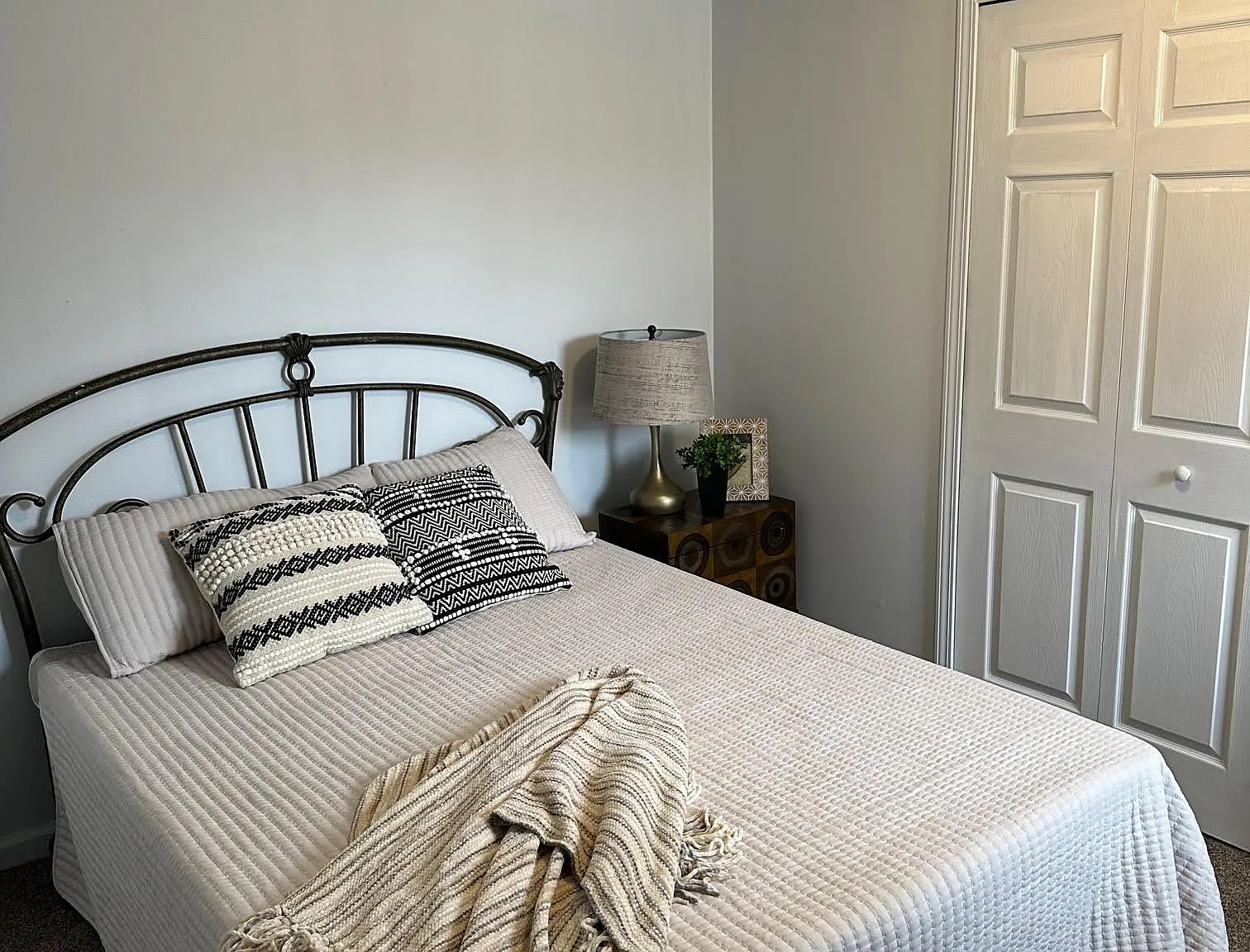 3 bed, 1187 sqft, $1,900 — Photo 4