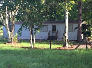 992 Meade Rd, Geneva, FL 32732