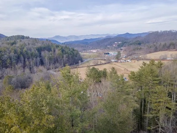 26 Cove At Flt, Cullowhee, NC 28723