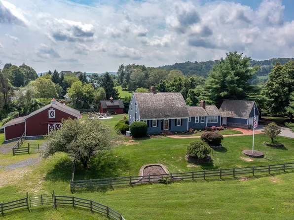 8 Edmonds Road, Sherman, CT 06784