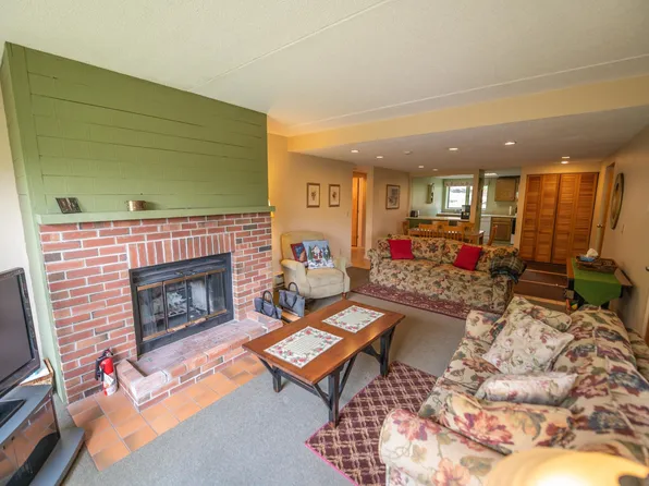 32B Snow Tree Lane #Oaks B, Dover, VT 05356