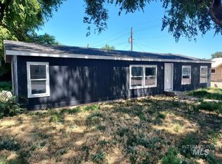 546 D St W, Vale, OR 97918