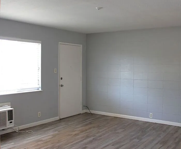 1575 Yulupa Ave #H — Photo 2