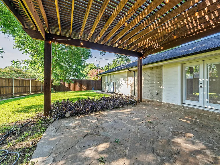12408 Cedar Bend Dr — Photo 37