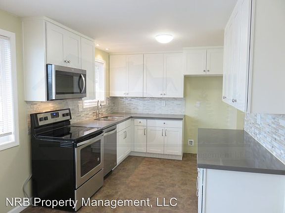 3rd image of 2913 Glendale Dr W
