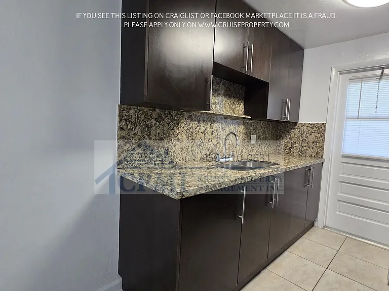 3700 Polk St Hollywood, FL 33021 — Photo 9