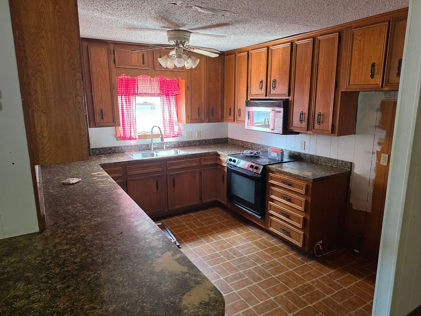 Cozy 2 Bed / 2 Bath Home for Rent in Mexia, TX — Photo 3