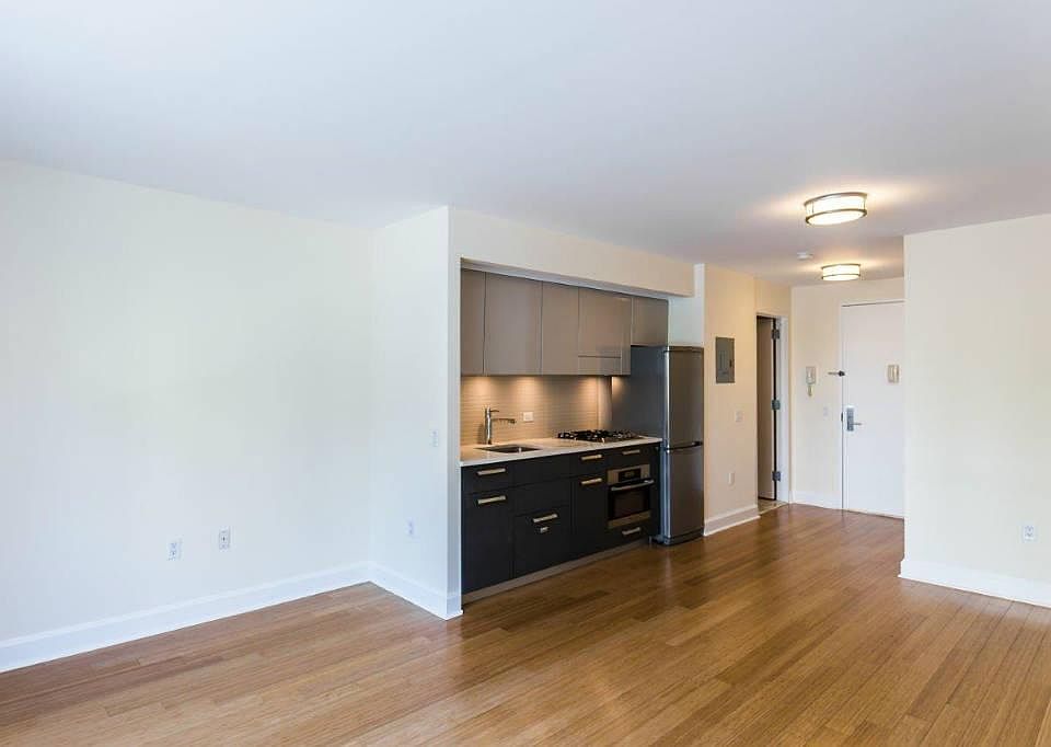 1st image of 505 W 47th St #2GN