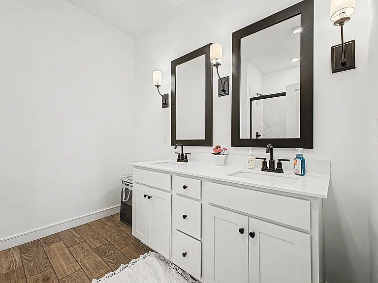 Master Bathroom ( walking shower + 2 vanities )