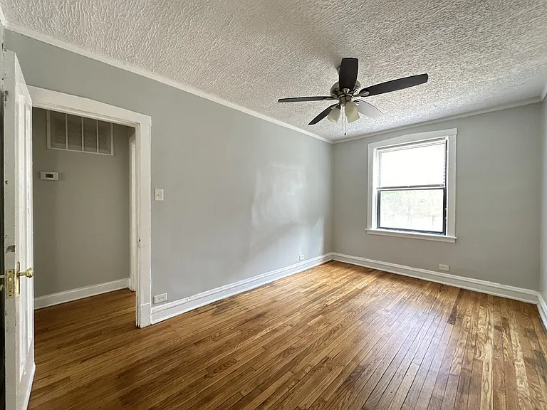 7000 N Paulina St #2 — Photo 17