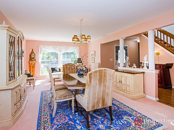 Living Room / Dining Room