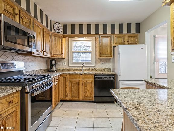 3rd image of 2347 S Embers Ln