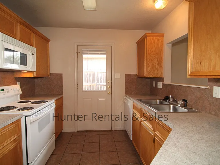 3507B Dustin Ct — Photo 11