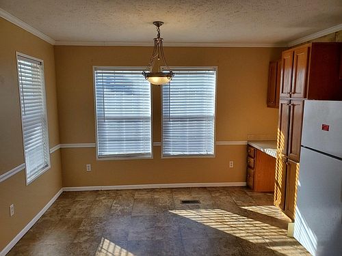 4th image of 11038 Oakwood Village Blvd