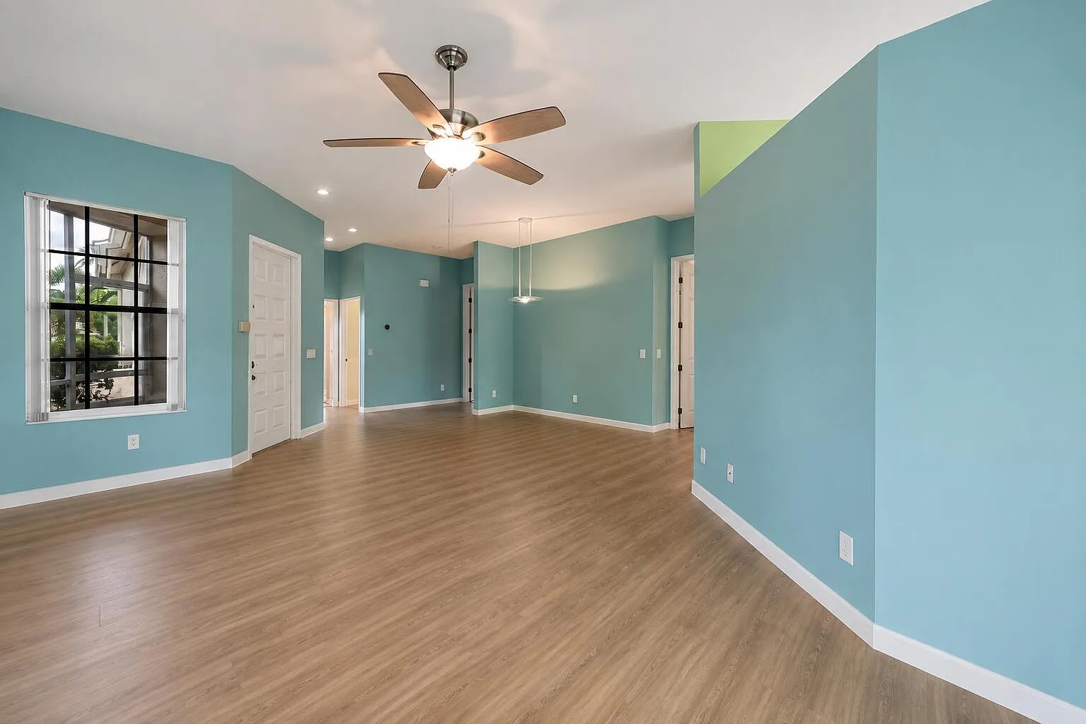 3 bed, 2.0 bath, 1675 sqft, $2,550 — Photo 4