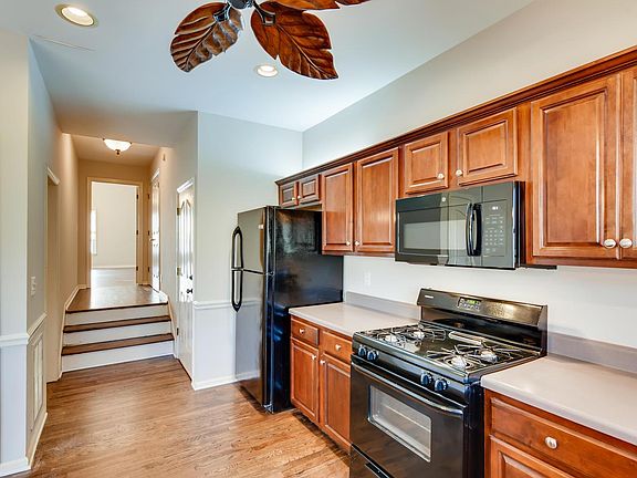 5th image of 8449 Indian Hills Dr