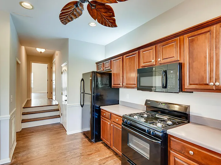 8449 Indian Hills Dr — Photo 5