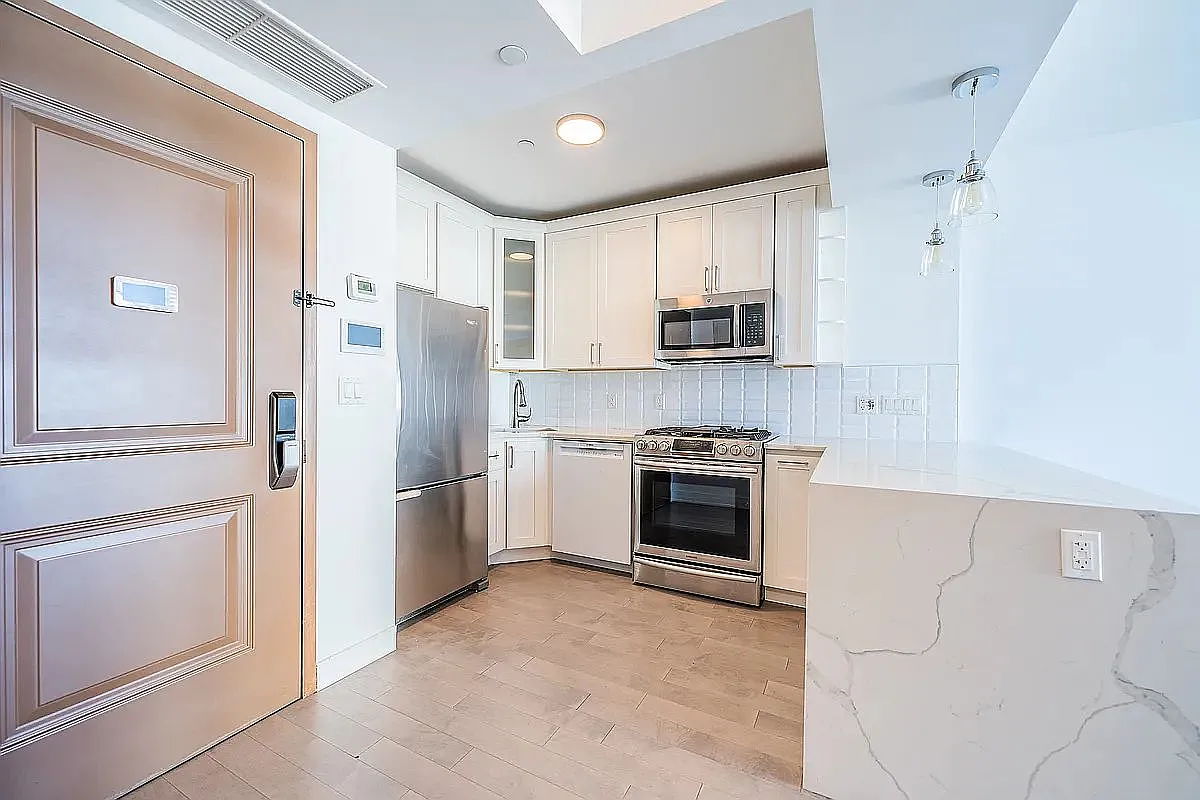 4104 27th St APT 7A photo 1