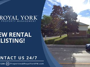 203 Fairway Rd N #2, Kitchener, ON N2A2N7