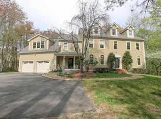 161 Little Bay Rd, Newington, NH 03801