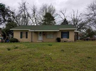 602 W Sabine St, Carthage, TX 75633