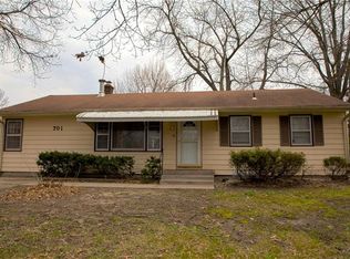 701 S Trail Ridge Dr, Independence, MO 64050