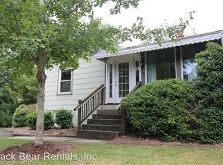 110A School Rd E, Asheville, NC 28803