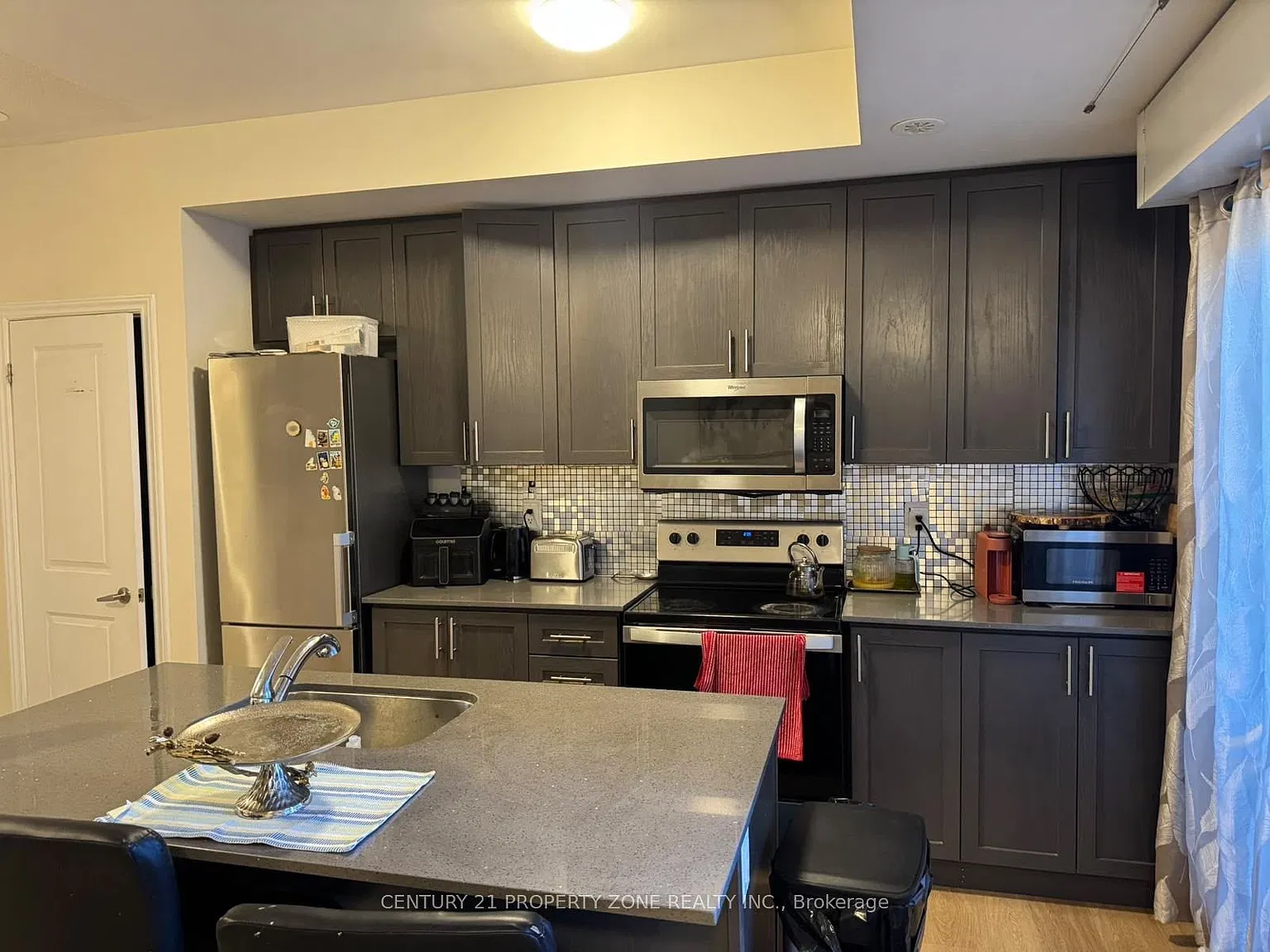 2 bed, $2,450 — Photo 3