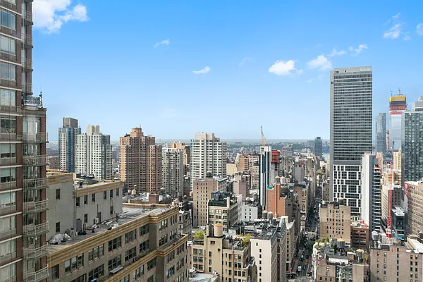 Rented by Douglas Elliman | media 15