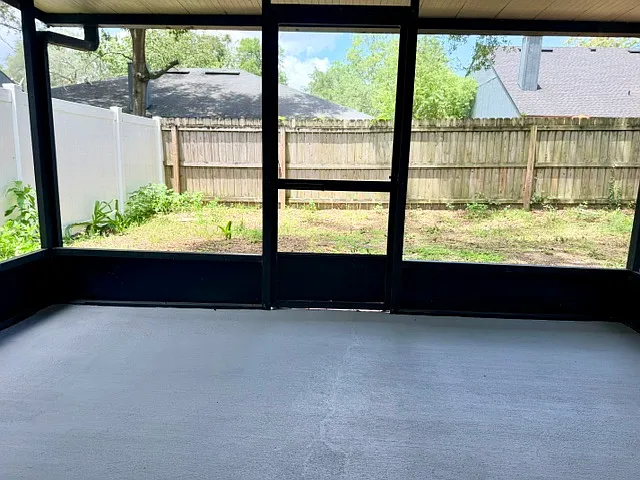 5627 Greatpine Ln N — Photo 17