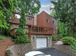 7 Seneca Trl, Wayne, NJ 07470