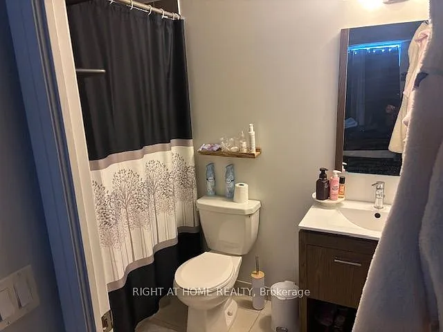 30 Meadowglen Pl #614 — Photo 3