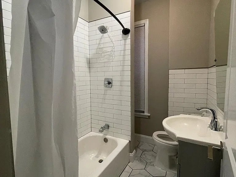 143 N 59th St — Photo 35