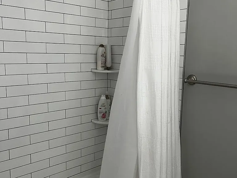 80 King Ave — Photo 32
