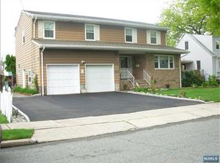 24-04 Berkshire Rd, Fair Lawn, NJ 07410