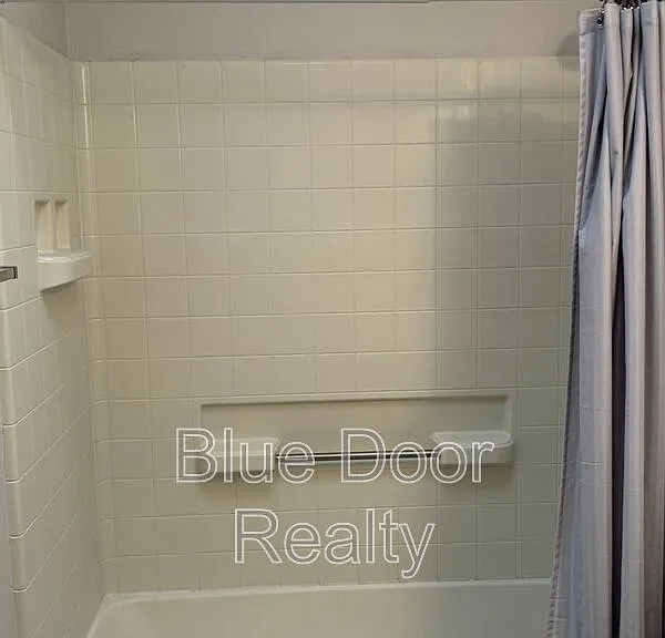 2125 Sierra Ln NE — Photo 18