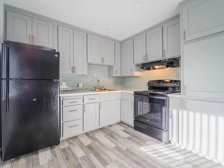 117 Ruth Ct — Photo 1