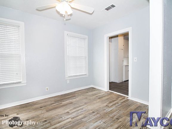5th image of 302 E Washington St