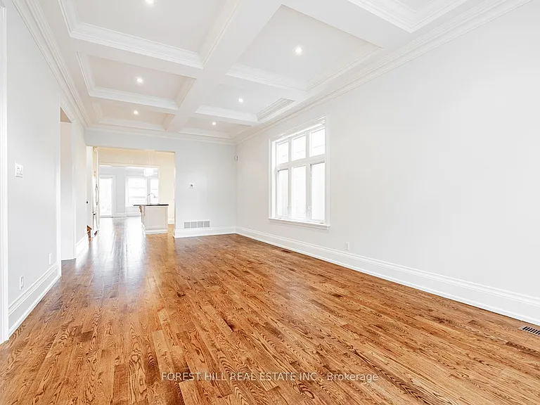 415 Deloraine Ave — Photo 11