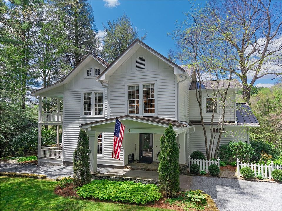 1st image of 131 Laurel Drive
